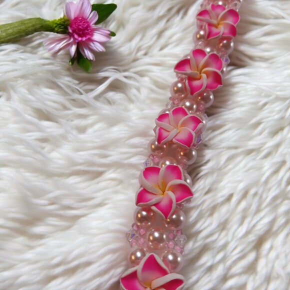 Hawaiian Tropical Plumeria Faux Glass Baby Pink Pearl Boho Beaded Bracelet - Picture 5 of 6